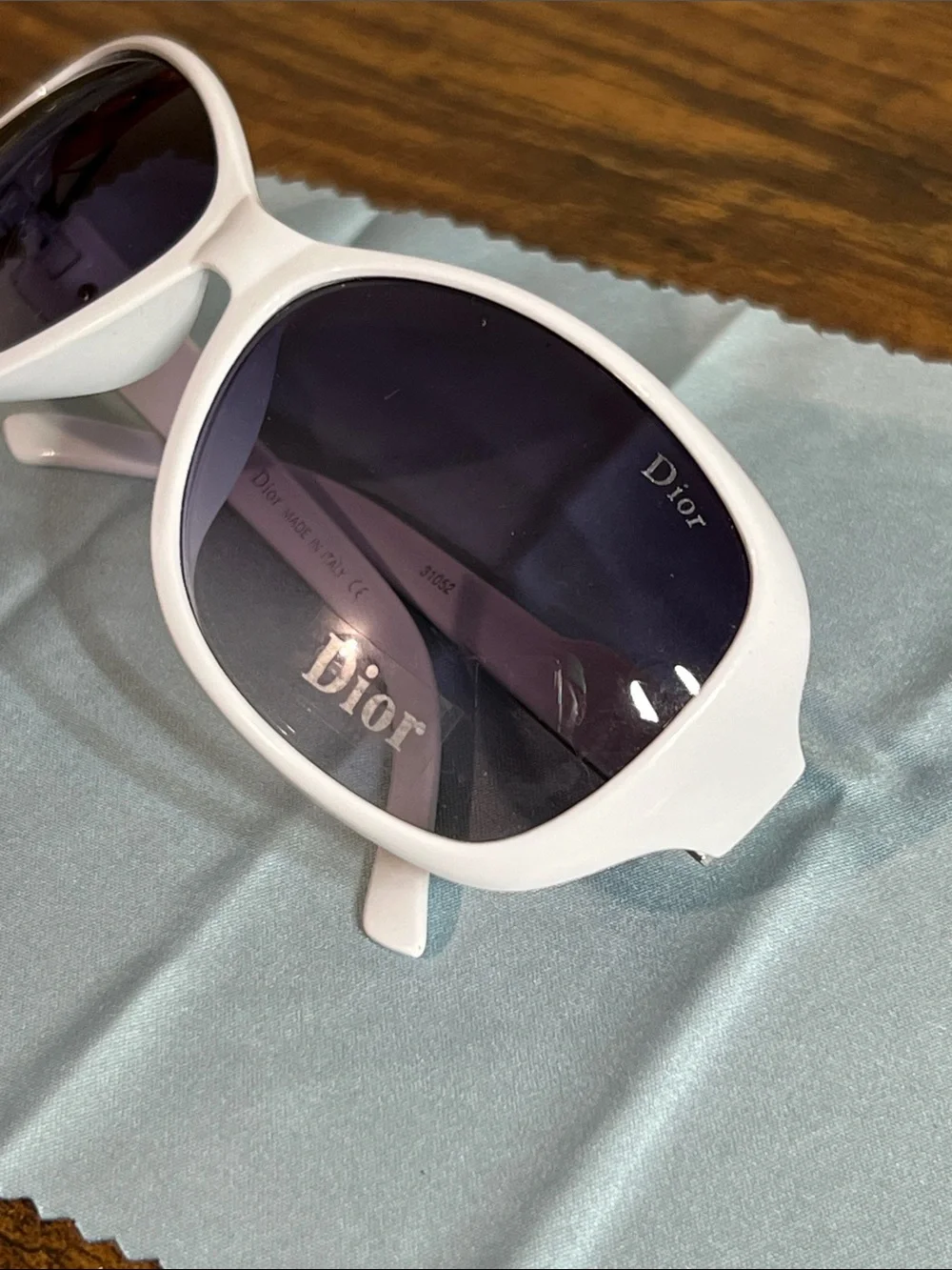 Dior White Sunglasses with polarized Lenses and Gold Logo Plaques